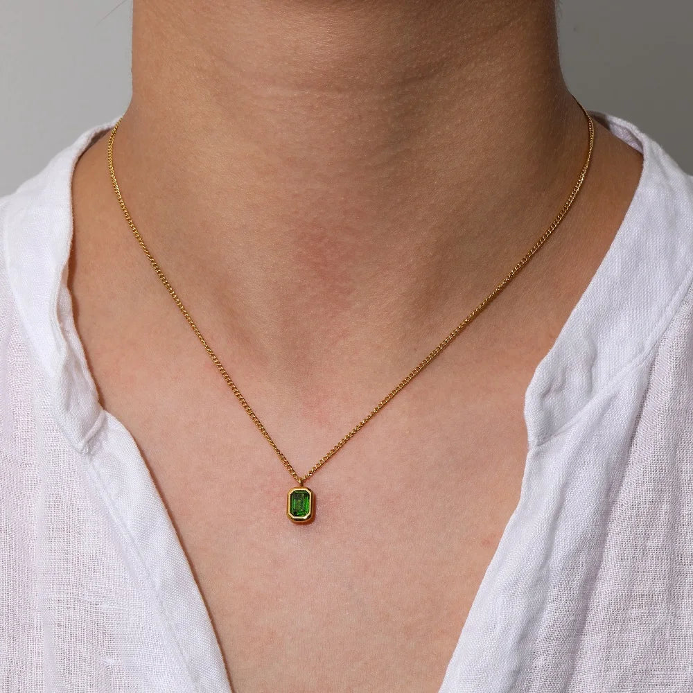 Nero Vittorio verleiht deinem Auftritt eine edle, attraktive Note und unterstreicht einen Look, der sich sichtbar vom Durchschnitt abhebt.