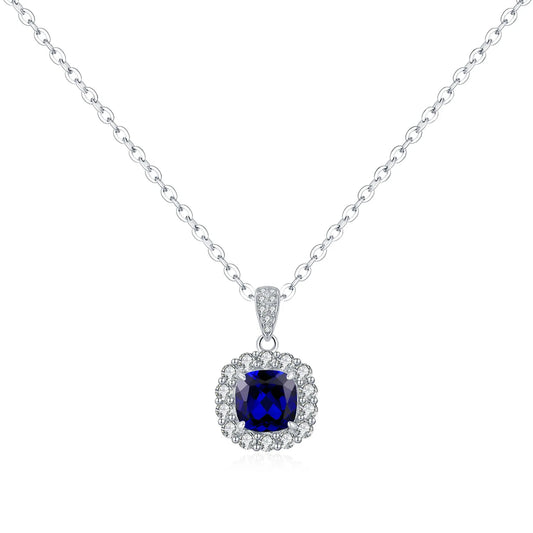 Valora – für Frauen, die ihren eigenen Thron bauen.
Ein Statement für junge Frauen mit Stil, Vision und Spaß am Leben — kein 9-to-5-Denken, sondern ein eigenes Königreich.