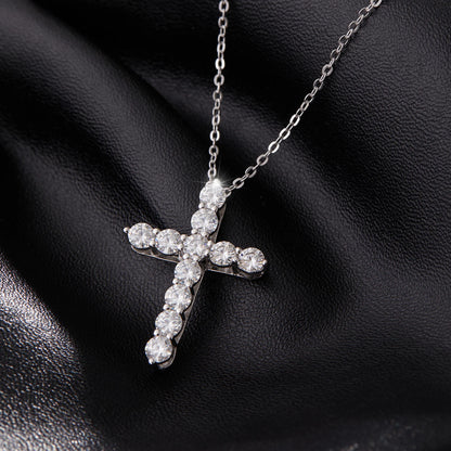 Sovereign Cross – Signature Edition
Glaube gibt Richtung. Wille macht Wege.
Mit Gott an deiner Seite und deinem Ziel vor Augen wirst du zu der Person, die du sein sollst – stark, fokussiert, unaufhaltsam.