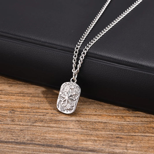 Linea Pendant“

Schlicht im Design, stark in der Wirkung. Eine Kette, die nicht auffällt – sondern dazugehört. Genau wie Glimare: gemacht für jene, die Eleganz nicht erklären müssen.